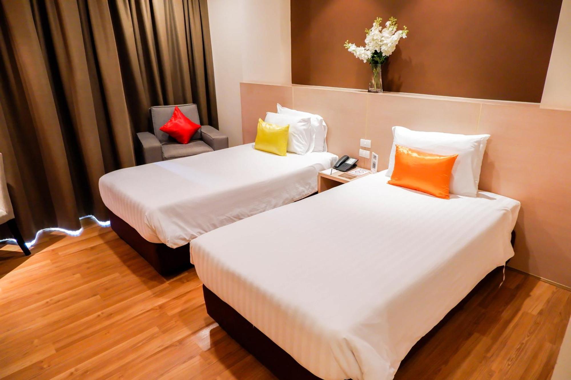 Park Village Rama II Bangkok Extérieur photo